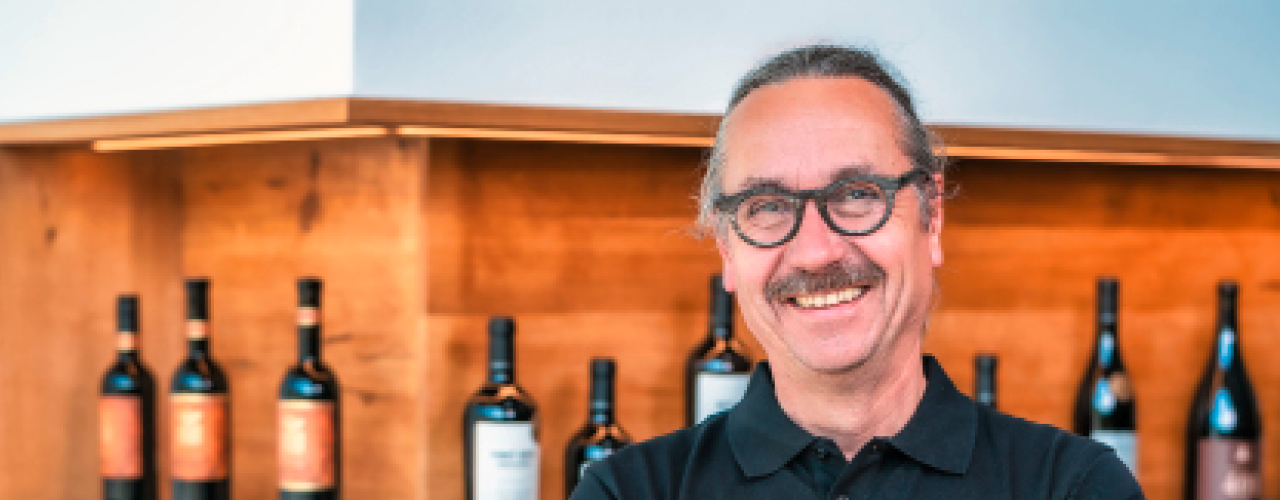 Bertram Haak, Markenbotschafter der Lembergerland Kellerei Rosswag, ist Experte für Käse und Wein.