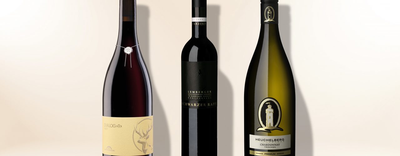 Die drei bei der Bundesweinverkostung mit DLG Gold extra ausgezeichneten Weine in der Flaschenansicht.